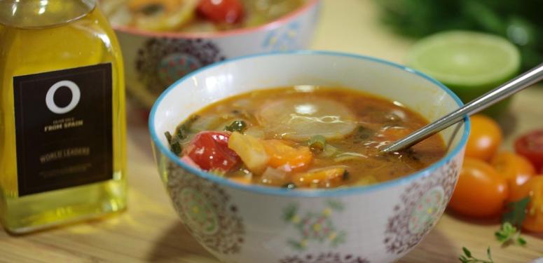 Удовольствие, которое можно черпать ложками: очищающий суп